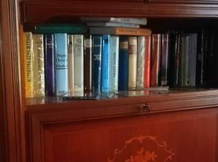 Bücher über 200stück 