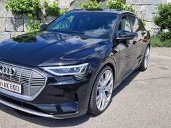 e-tron 55 Quattro advanced S-Line, 44400 €, Auto & Fahrrad-Autos in 4150 Rohrbach-Berg