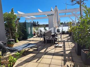 NÄCHSTE BESICHTIGUNG: SONNTAG 25.1. zw.11.00- 13.00 Uhr ! Bitte um Ihre Anmeldung ! DACHGESCHOSSWOHNUNG mit XL- Terrasse und XL Garagenplatz- Topzustand- Top Preis in 1130 Wien !, 690000 €, Immobilien-Wohnungen in 1130 Hietzing