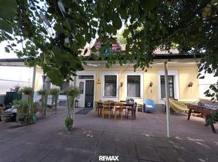 Einzigartiges Wohnrefugium umgeben von einem wunderschönen Garten mit Altbaumbestand, 690000 €, Immobilien-Häuser in 2151 Asparn an der Zaya Einzigartiges Wohnrefugium umgeben von einem wunderschönen Garten mit Altbaumbestand, 690000 €, Immobilien-Häuser in 2151 Asparn an der Zaya
