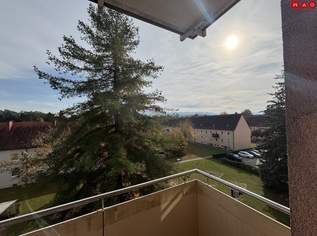 Sonnige Aussichten in ruhiger Grünlage: großzügige 2-Zimmer-Wohnung mit gemütlichem Balkon, moderner Dusche und heller Küche im 3. OG (inkl. Aufzug) – ideal für Singles oder Paare in Steyr-Münichholz!, 740.03 €, Immobilien-Wohnungen in 4400 Steyr Sonnige Aussichten in ruhiger Grünlage: großzügige 2-Zimmer-Wohnung mit gemütlichem Balkon, moderner Dusche und heller Küche im 3. OG (inkl. Aufzug) – ideal für Singles oder Paare in Steyr-Münichholz!, 740.03 €, Immobilien-Wohnungen in 4400 Steyr