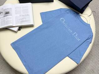 Christian Dior T-Shirt Hellblau Original – Logo vorne & hinten – Neu – Preis verhandelbar!, 180 €, Kleidung & Schmuck-Herrenkleidung in 8010 Graz