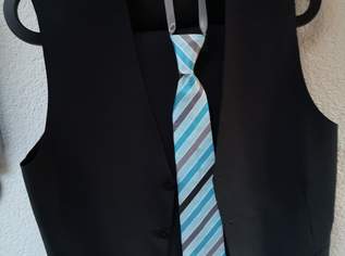 Firmung Anzug dunkelblau/schwarz, 55 €, Kleidung & Schmuck-Herrenkleidung in 6421 Gemeinde Rietz