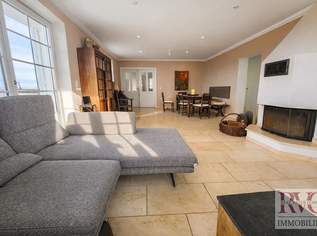 Exklusives, großzügiges Wohnhaus auf einem 1.600 m2 großen Grundstück, Pool & traumhaften Weitblick, 998500 €, Immobilien-Häuser in 5121 Ostermiething