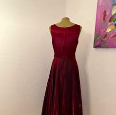 Elegantes Ballkleid von RENDEZVOUS - Größe S