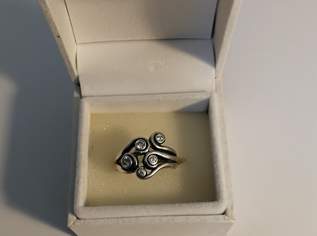 Geschwungener 925 Silberring (53), 30 €, Kleidung & Schmuck-Accessoires, Uhren, Schmuck in 1030 Landstraße