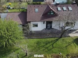 Großzügige Liegenschaft | attraktives Einfamilienhaus mit Galerie|1.706 m² Grundstück | 2 Garagen!, 690000 €, Immobilien-Häuser in 2822 Föhrenau