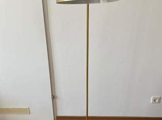 Stehlampe Cary-M Goldfarben mit Fußschalter Vintage, 70 €, Haus, Bau, Garten-Geschirr & Deko in 1030 Landstraße