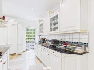 Exklusive Villa mit vielseitigem Nutzungspotenzial – Wohnen, Arbeiten & Investment in Bestlage, 1399000 €, Immobilien-Häuser in 2483 Katastralgemeinde Ebreichsdorf