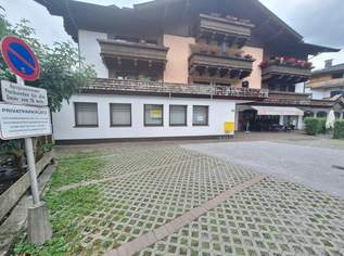 Geschäftsflächen im Erdgeschoss im Ortszentrum samt 3 Stellplätze im Freien, 500000 €, Immobilien-Gewerbeobjekte in 6363 Gemeinde Westendorf