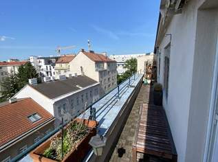 Neuwertig - gemütliche Dachgeschosswohnung inkl. Terrasse in der Nähe des Krankenhaus Nord