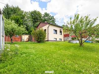 Sonniges Grundstück mit Altbestand und großem Garten, 550000 €, Immobilien-Häuser in 4040 Neulichtenberg