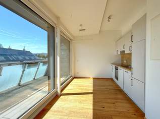 Hell und sonnig: 2 Zimmer DG-Wohnung mit Terrasse und Garagenplatz 🏖️, 990 €, Immobilien-Wohnungen in 1230 Liesing