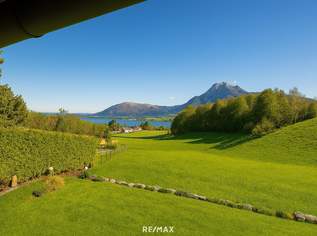 Wunderschöne Landhaus-Villa mit tollem Seeblick in Traumlage, 1490000 €, Immobilien-Häuser in 4813 Altmünster