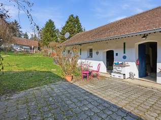 Traditionelles Bauernhaus mit großem Grundstück, Weinpresshaus, Keller und Nebengebäuden!, 179000 €, Immobilien-Häuser in 2014 Puch Traditionelles Bauernhaus mit großem Grundstück, Weinpresshaus, Keller und Nebengebäuden!, 179000 €, Immobilien-Häuser in 2014 Puch