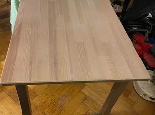Kinder Tisch mit 2 Stühle , 17 €, Kindersachen-Kinderzimmer in 1120 Meidling