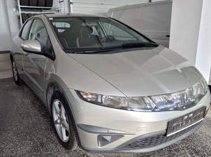 Civic 1.8 Comfort - 2. Hand; PICKERL NEU BIS 06/27, 5990 €, Auto & Fahrrad-Autos in 2724 Katastralgemeinde Maiersdorf