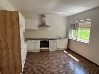 Haus mit Platz für die ganze Familie und großem Garten, 1875 €, Immobilien-Häuser in 8046 