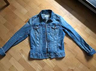 Klassische blaue Jeansjacke grösse 36 , 20 €, Kleidung & Schmuck-Damenkleidung in 8010 Graz