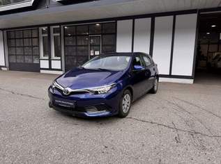 Auris Young 1,33 VVT-i, 8800 €, Auto & Fahrrad-Autos in 6883 Gemeinde Au