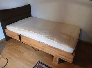 Hochwertiges elektrisch, verstellbares, neuwertiges Bett, inkl. Matratze. Neupreis € 4.500, -. 2 Jahre alt Hochwertiges elektrisch, verstellbares, neuwertiges Bett, inkl. Matratze. Neupreis € 4.500, -. 2 Jahre alt