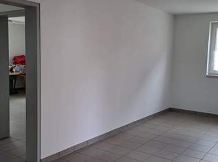 Lager-/Hobbyräume zu vermieten