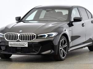 330e, 49452 €, Auto & Fahrrad-Autos in 1190 Döbling