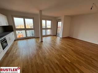Helle 3-Zimmer-Wohnung mit schönem Ausblick - Geräumiges Wohnzimmer, 1249 €, Immobilien-Wohnungen in 1120 Meidling
