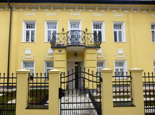"Dachgeschosswohnung mit 2 Terrassen", 1180 €, Immobilien-Wohnungen in 2540 Bad Vöslau
