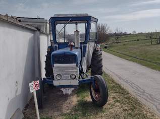 Traktor Ford 2000