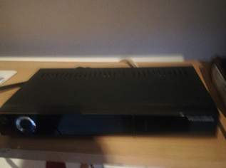 Fernseher und digitaler Satreseiver Fernseher und digitaler Satreseiver