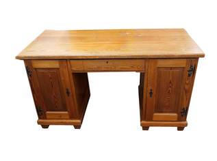 Schreibtisch Lärche massiv, 250 €, Haus, Bau, Garten-Möbel & Sanitär in Deutschland