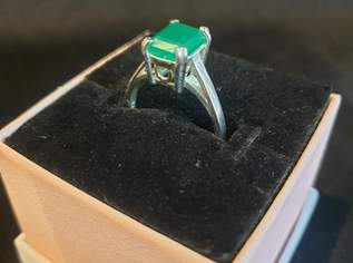 Eleganter Smaragd-Ring mit 2,4ct aus 925 Silber, 100 €, Kleidung & Schmuck-Accessoires, Uhren, Schmuck in 1120 Meidling