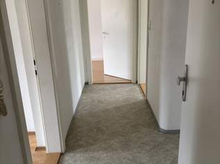 Hervorragende Lage zum kleinen Preis! Sanierte 2-Zimmer Wohnung mit flexiblem Raumkonzept im obersten Stockwerk! Unbefristeter Mietvertrag & provisionsfrei - 360° Rundgang verfügbar!, 458.79 €, Immobilien-Wohnungen in 4400 Steyr