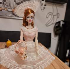 Vintage 1991 Plantation Belle Porcelain Barbie 1964 LIMITED EDITION - 7526, 130 €, Marktplatz-Antiquitäten, Sammlerobjekte & Kunst in 9210 Pörtschach am Wörther See Vintage 1991 Plantation Belle Porcelain Barbie 1964 LIMITED EDITION - 7526, 130 €, Marktplatz-Antiquitäten, Sammlerobjekte & Kunst in 9210 Pörtschach am Wörther See