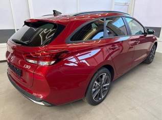 i30 Kombi STYLE EDITION NAVI SHZ KLIMAAUTOMAT..., 26605 €, Auto & Fahrrad-Autos in 6844 Gemeinde Altach