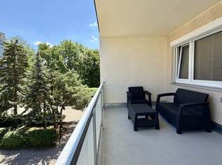 Großzügige Familienwohnung mit Ausbaupotenzial und traumhafter Loggia, 287000 €, Immobilien-Wohnungen in 2540 Bad Vöslau