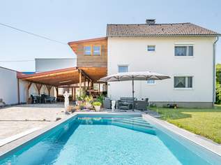 Ihre Lebenschance: Charmantes Zweifamilienhaus mit Pool & Gartenparadies!, 460000 €, Immobilien-Häuser in 4600 Wels