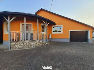 Flexibler Bungalow mit zwei Wohneinheiten auf großzügigem Grundstück - Ideal für Kapitalanleger, Mehrgenerationenwohnen oder Eigennutzer mit zusätzlicher Mieteinnahme, 450000 €, Immobilien-Häuser in 5230 Mattighofen Flexibler Bungalow mit zwei Wohneinheiten auf großzügigem Grundstück - Ideal für Kapitalanleger, Mehrgenerationenwohnen oder Eigennutzer mit zusätzlicher Mieteinnahme, 450000 €, Immobilien-Häuser in 5230 Mattighofen