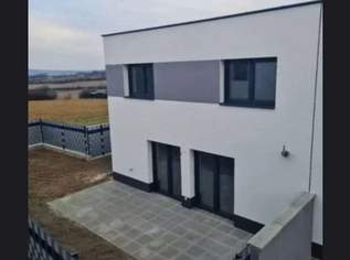Doppelhaushälfte provisionsfrei in Niederösterreich zu verkaufen. , 349000 €, Immobilien-Häuser in 2125 Gemeinde Ladendorf
