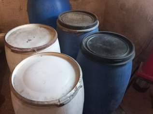 Tonnen Kunststofffässer, 15 €, Haus, Bau, Garten-Balkon & Garten in 2392 Gemeinde Wienerwald