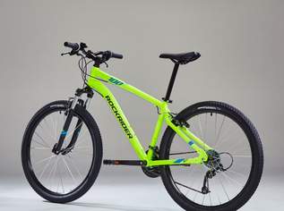 Ich verkaufe ein brandneues, noch nie gefahrenes Fahrrad. Ich verkaufe ein brandneues, noch nie gefahrenes Fahrrad.