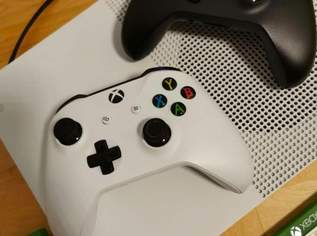 Xbox One S inkl. 2 Controller und 4 Spielen 