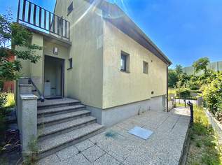 ca. 5 Autominuten von Wien I EINFAMILIENHAUS mit viel Potenzial I großer und privater Garten I beliebte Lage mit Top-Infrastruktur, 550000 €, Immobilien-Häuser in 2331 Vösendorf