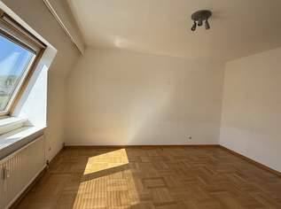 Dachgeschosswohnung mit 2 Zimmer und Fernblick | ZELLMANN IMMOBILIEN, 189000 €, Immobilien-Wohnungen in 1190 Döbling