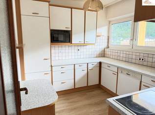 Pendler aufgepasst - sanierte 2-Zimmer-Wohnung mit südseitiger Loggia, Lift und schönem Ausblick, 675 €, Immobilien-Wohnungen in 2640 Gemeinde Gloggnitz