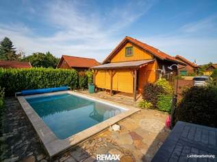 Schönes Kleingartenhaus mit Pool, Terrasse und Stellplatz in Kronstorf, 135000 €, Immobilien-Häuser in 4484 Kronstorf Schönes Kleingartenhaus mit Pool, Terrasse und Stellplatz in Kronstorf, 135000 €, Immobilien-Häuser in 4484 Kronstorf