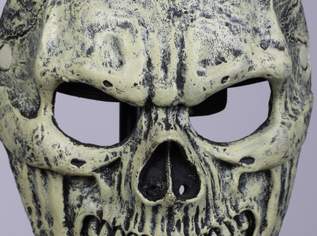HALLOWEEN Gesichtsmaske, Totenkopf, 29 €, Haus, Bau, Garten-Geschirr & Deko in 1200 Brigittenau HALLOWEEN Gesichtsmaske, Totenkopf, 29 €, Haus, Bau, Garten-Geschirr & Deko in 1200 Brigittenau