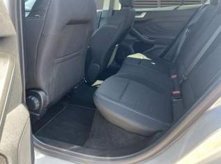 Focus Turnier Titanium X+Winterpaket+LED+RFK ..., 25695 €, Auto & Fahrrad-Autos in 6844 Gemeinde Altach