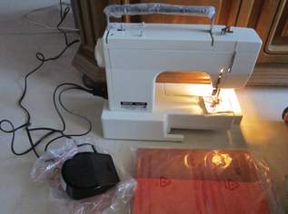 Nähmaschine Necchi 559 + Beschreibung